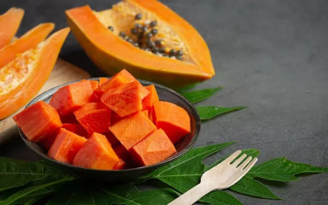 Here's a simple way to make papaya fruit halwa