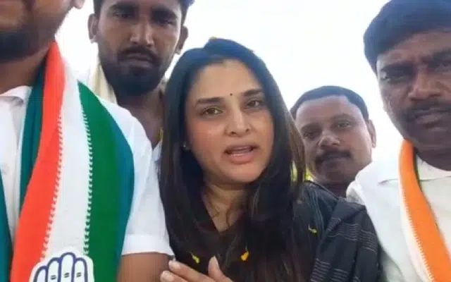 Actress Ramya campaigns for Siddaramaiah