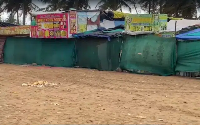 Cyclone Biparjoy makes landfall, shops on the beach remain closed