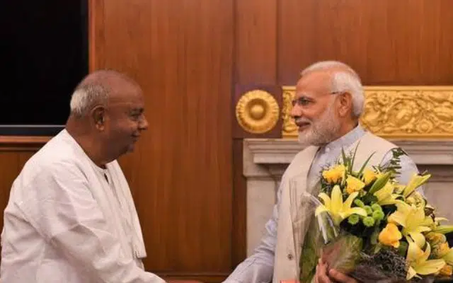 President, HD Deve Gowda greet PM Modi on his birthday