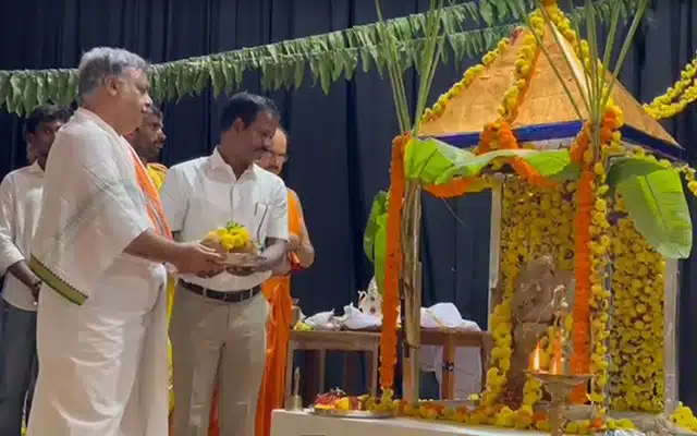 Mangalore University Ganeshotsav row: Vice-Chancellor performs puja wearing dhoti shawl himself