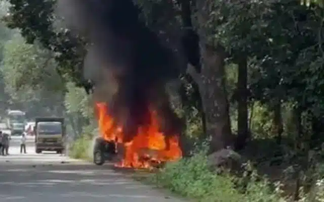 Car catches fire near Tallurangadi